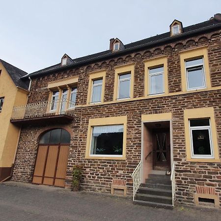 Ferienhaus Im Moseltal 브루티크판켈 외부 사진