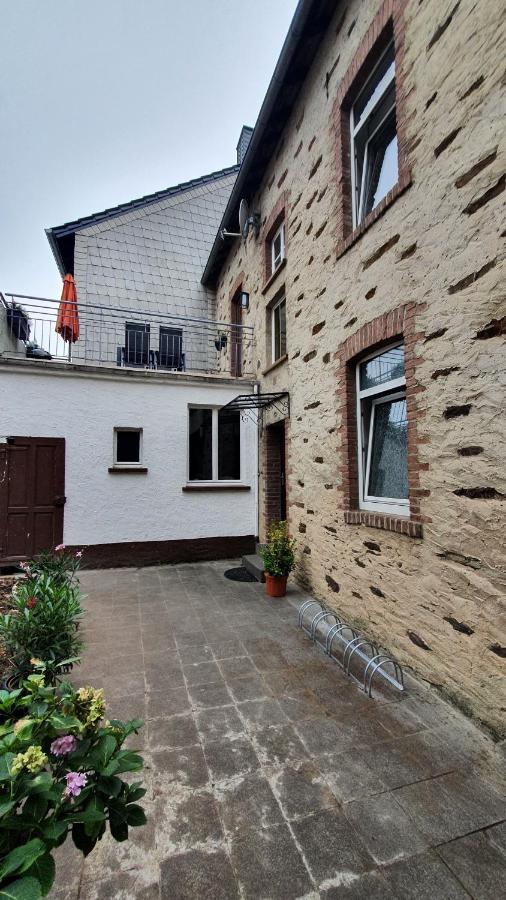 Ferienhaus Im Moseltal 브루티크판켈 외부 사진
