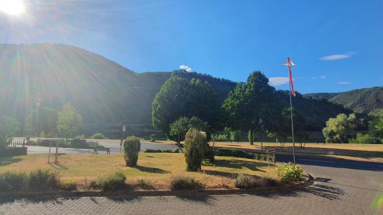 Ferienhaus Im Moseltal 브루티크판켈 외부 사진